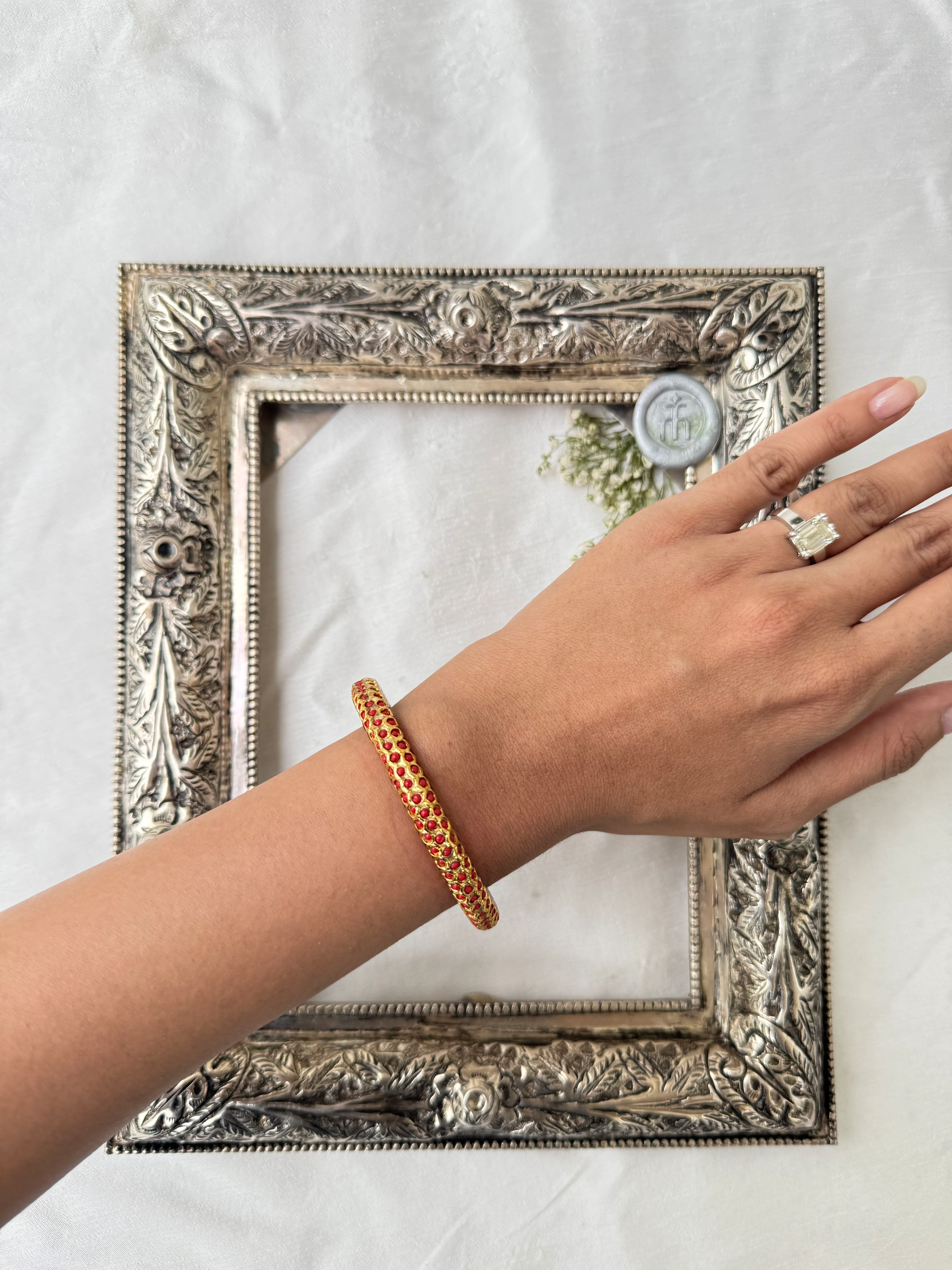 AARVI ORANGE BANGLE
