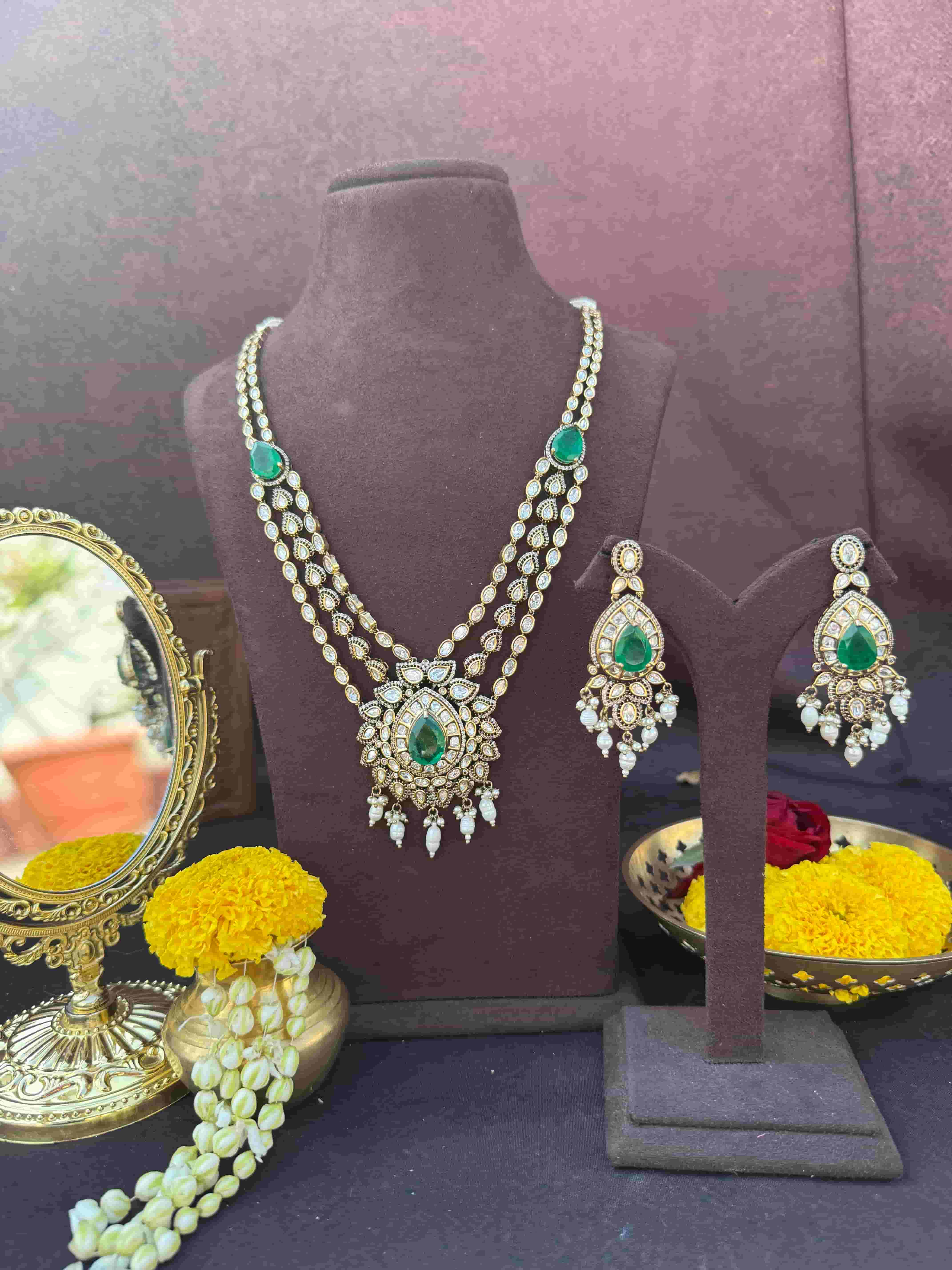 ANAMIKA NECKLACE SET