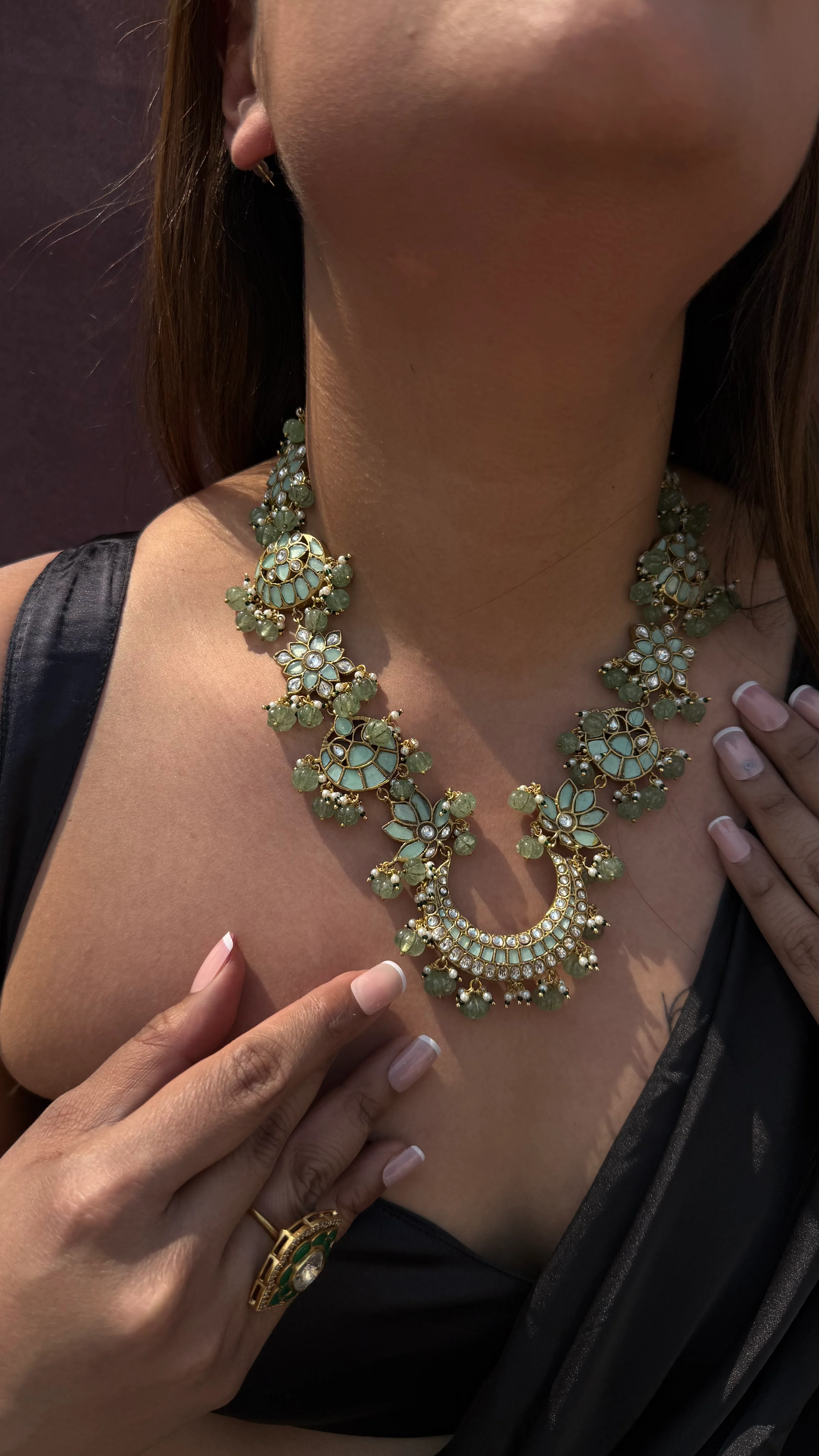 ARAVIKA SET
