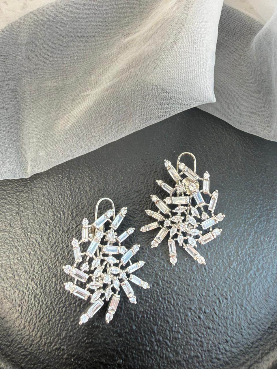 AYESHA DIAMOND CRACKER STUD - Image 2