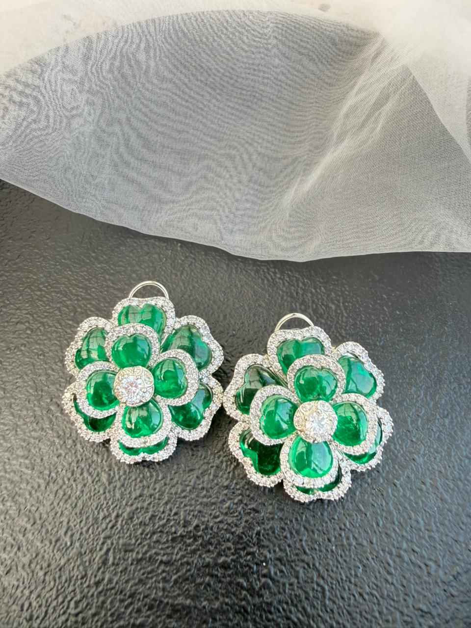BLOOM STUD