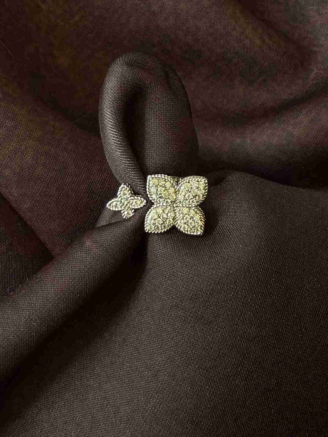 CLOVER FLOWER RING