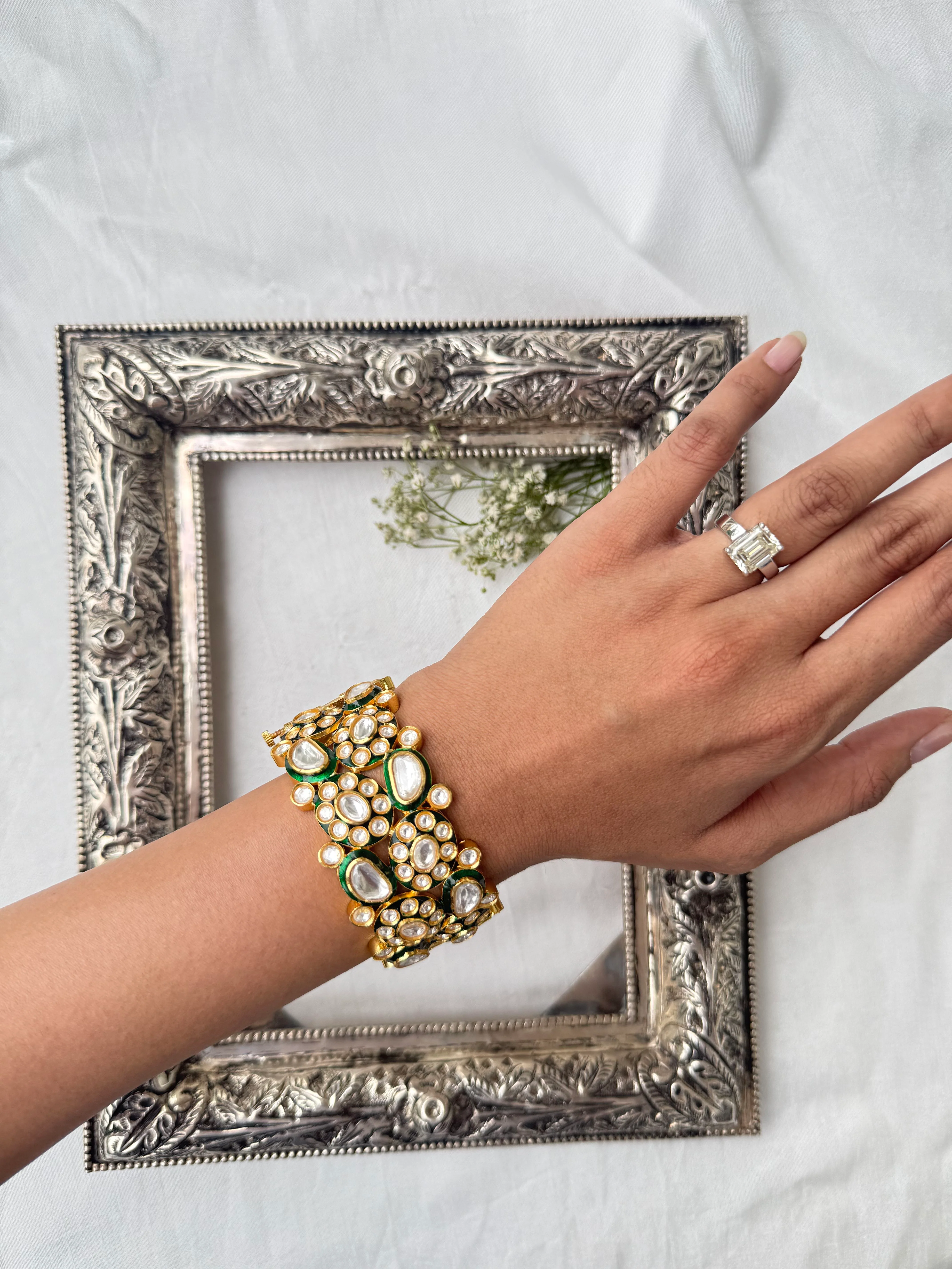DEVIKA GREEN POLKI BANGLE