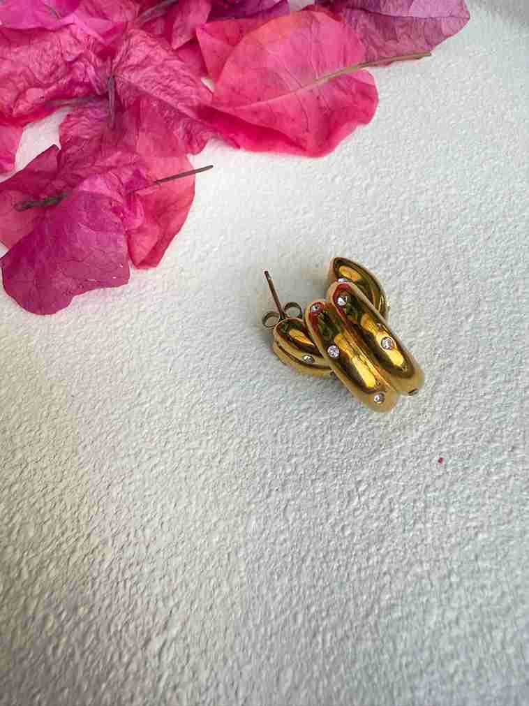 DIAMOND DOT HOOPS