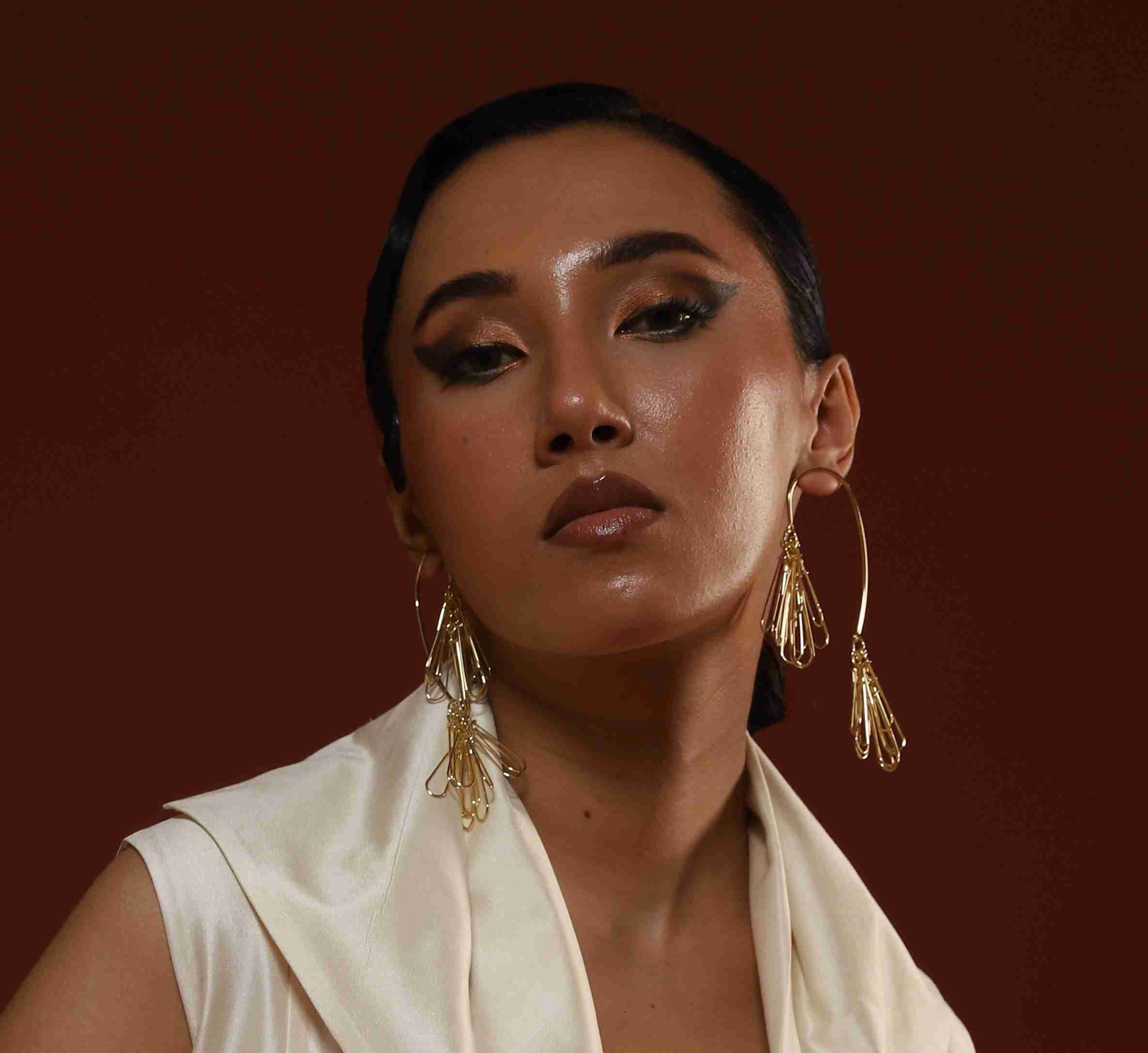 DYNA LONG EARRING