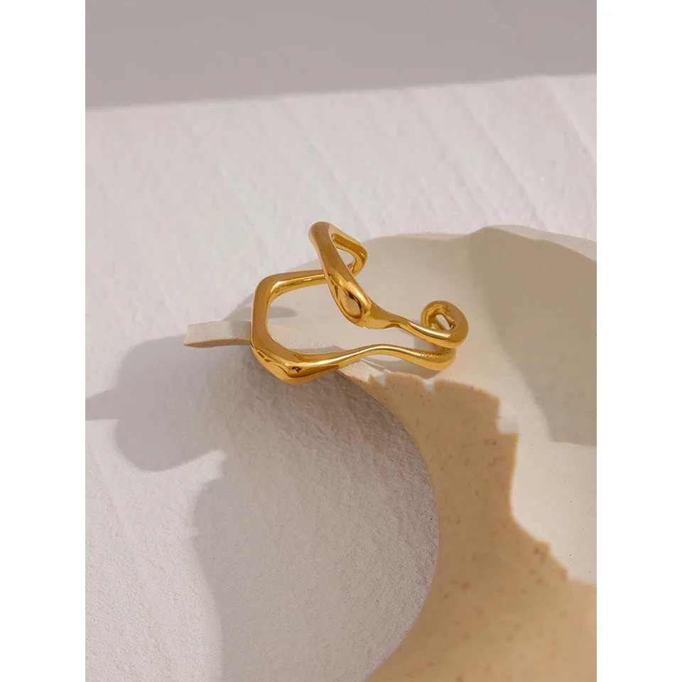 ELEANOR EAR CUFF