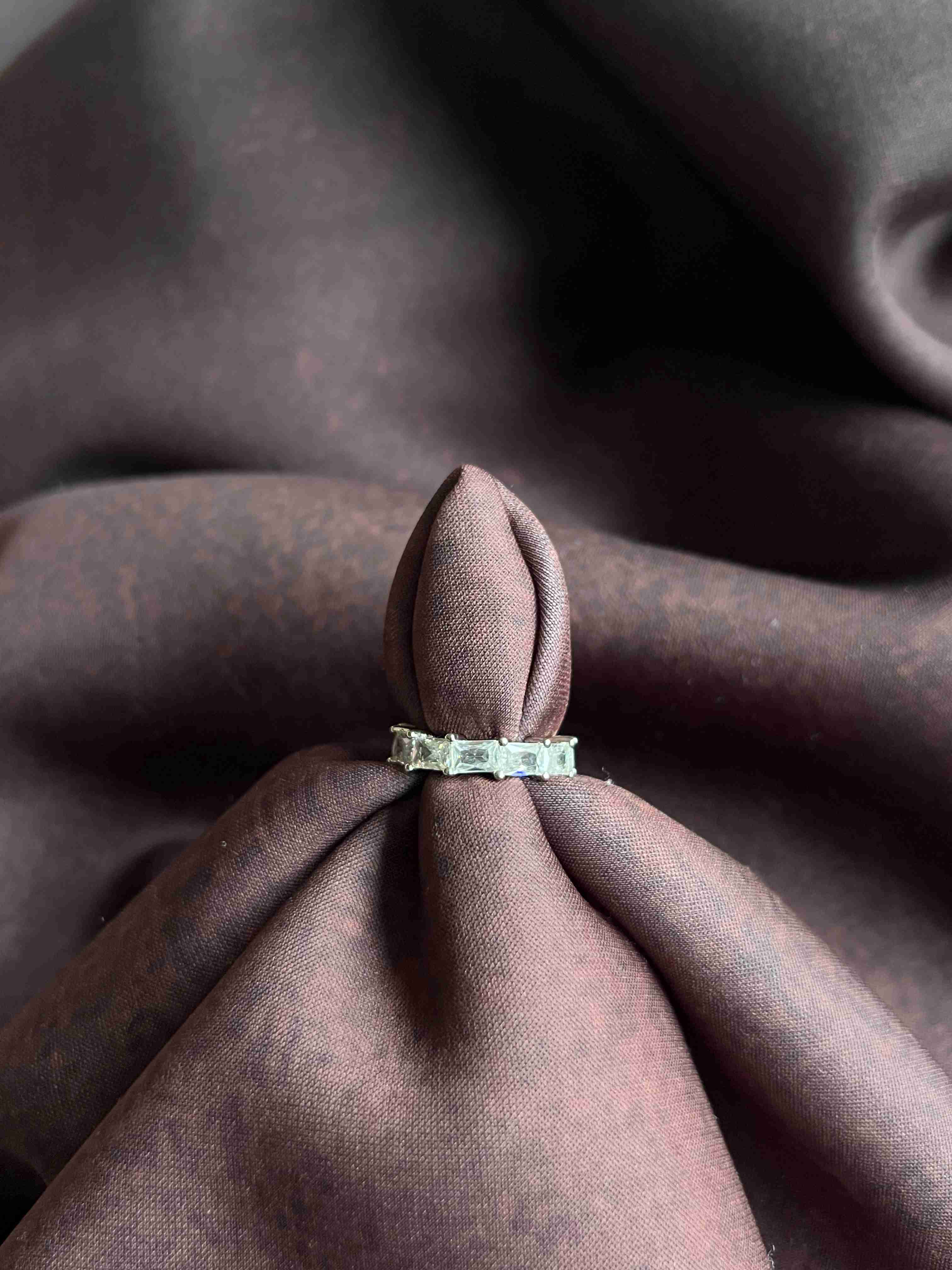 ELISHA BAND RING
