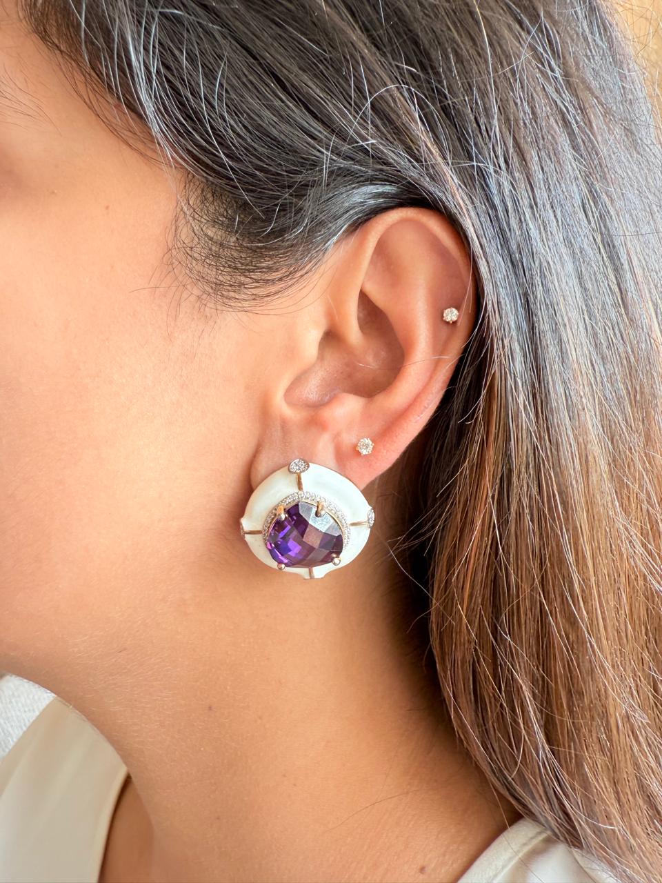 ENAMEL STUD