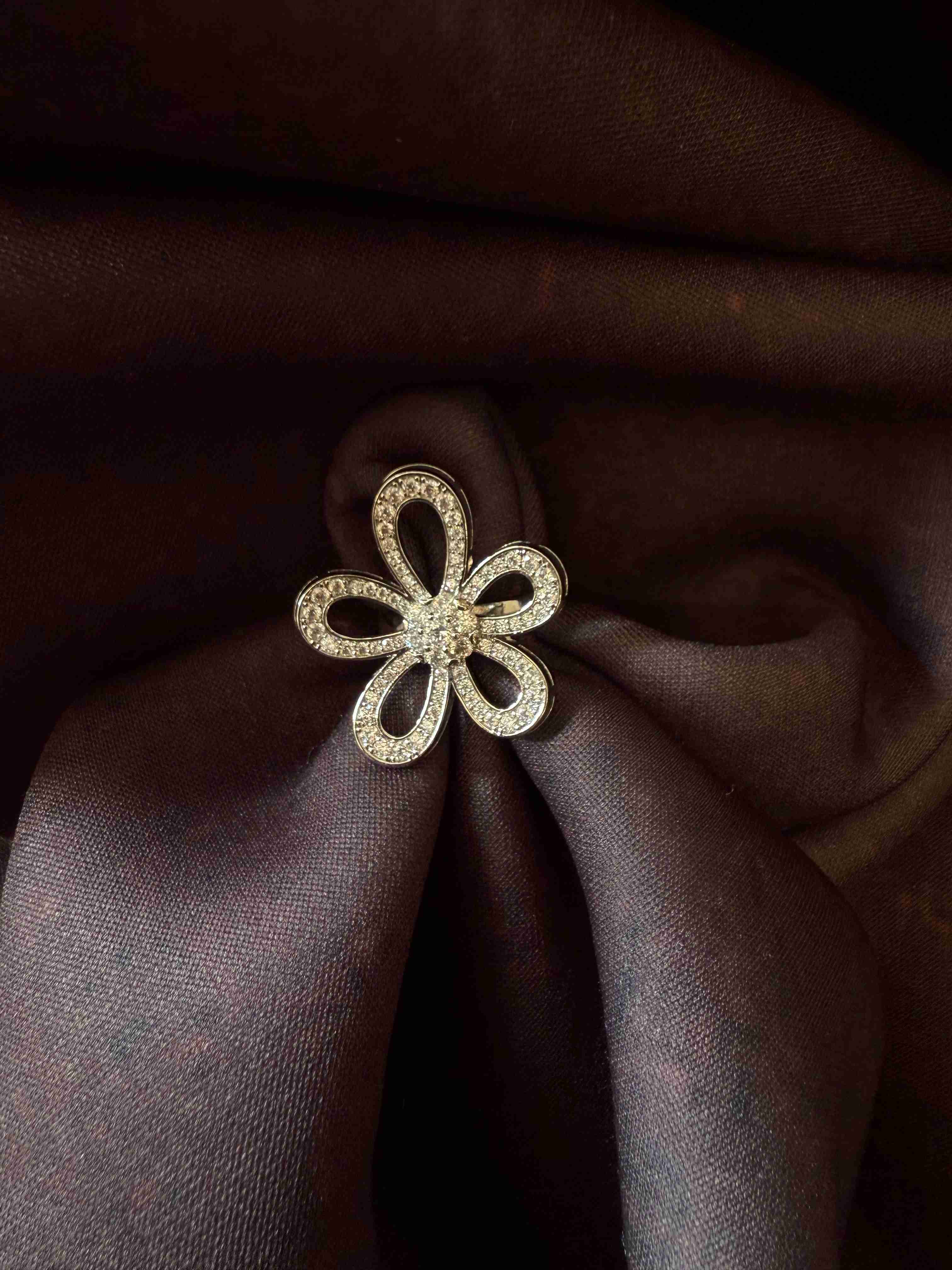 FLOWER RING
