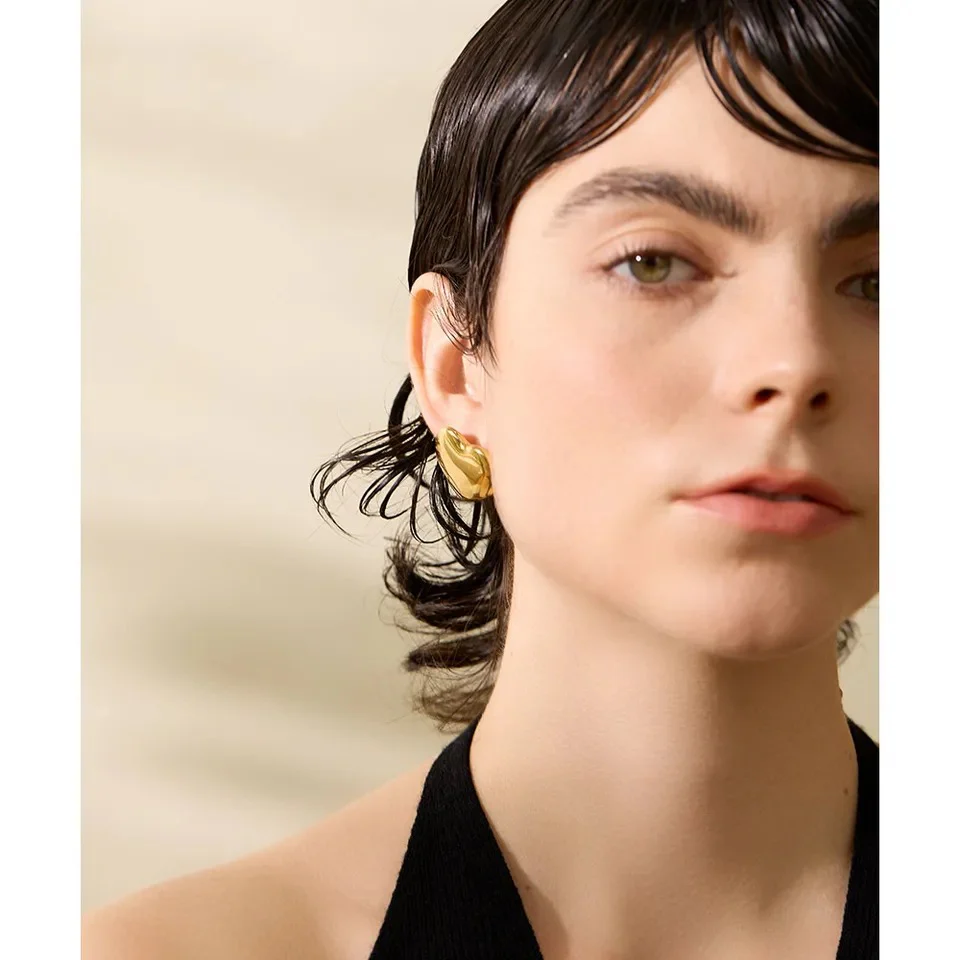 GOLDEN HEART STUDS - Image 2