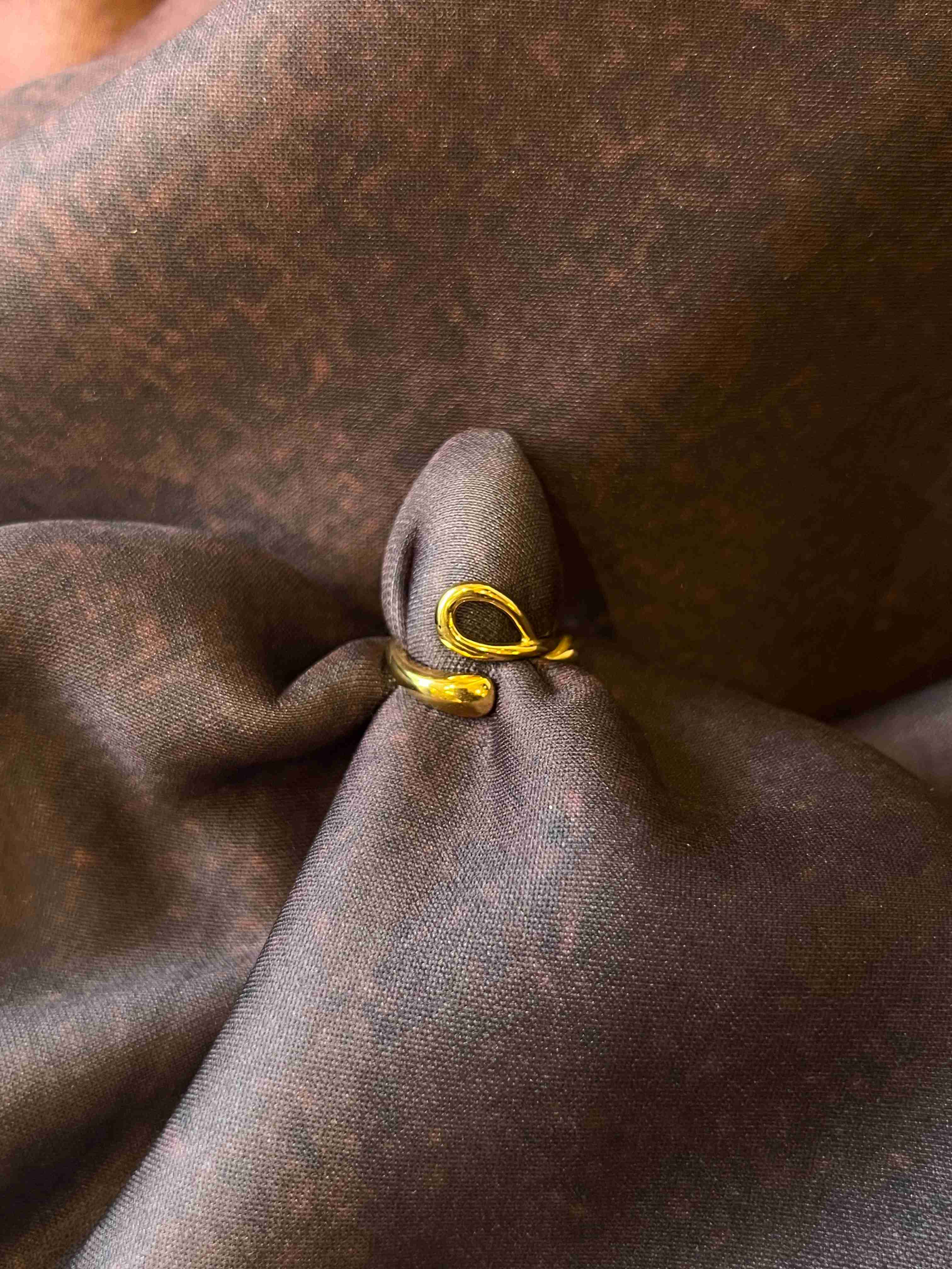 HUGGIES RING