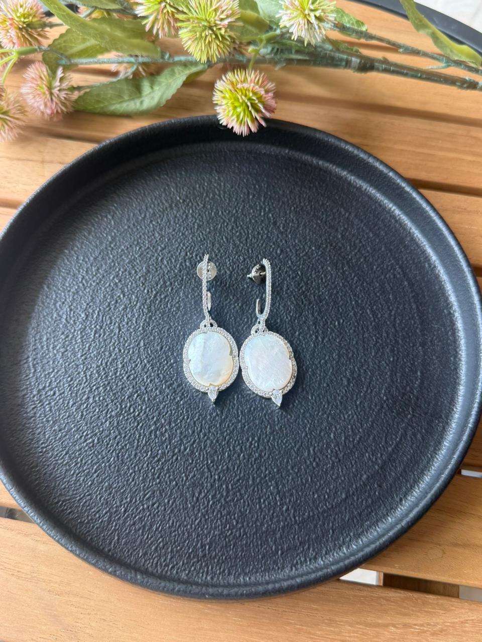 ISABELLA LONG EARRING - Image 6
