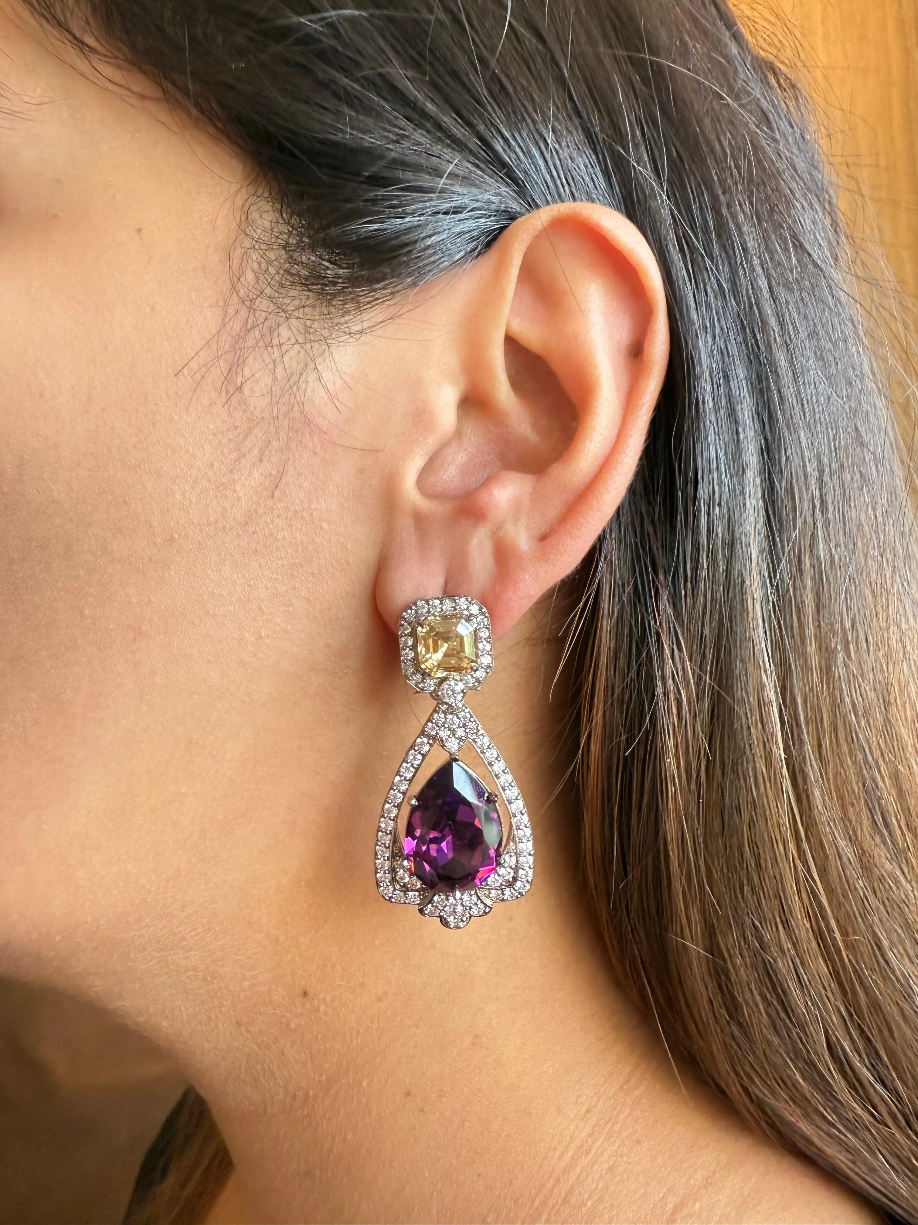 IVA SWAROVSKI EARRING - Image 2