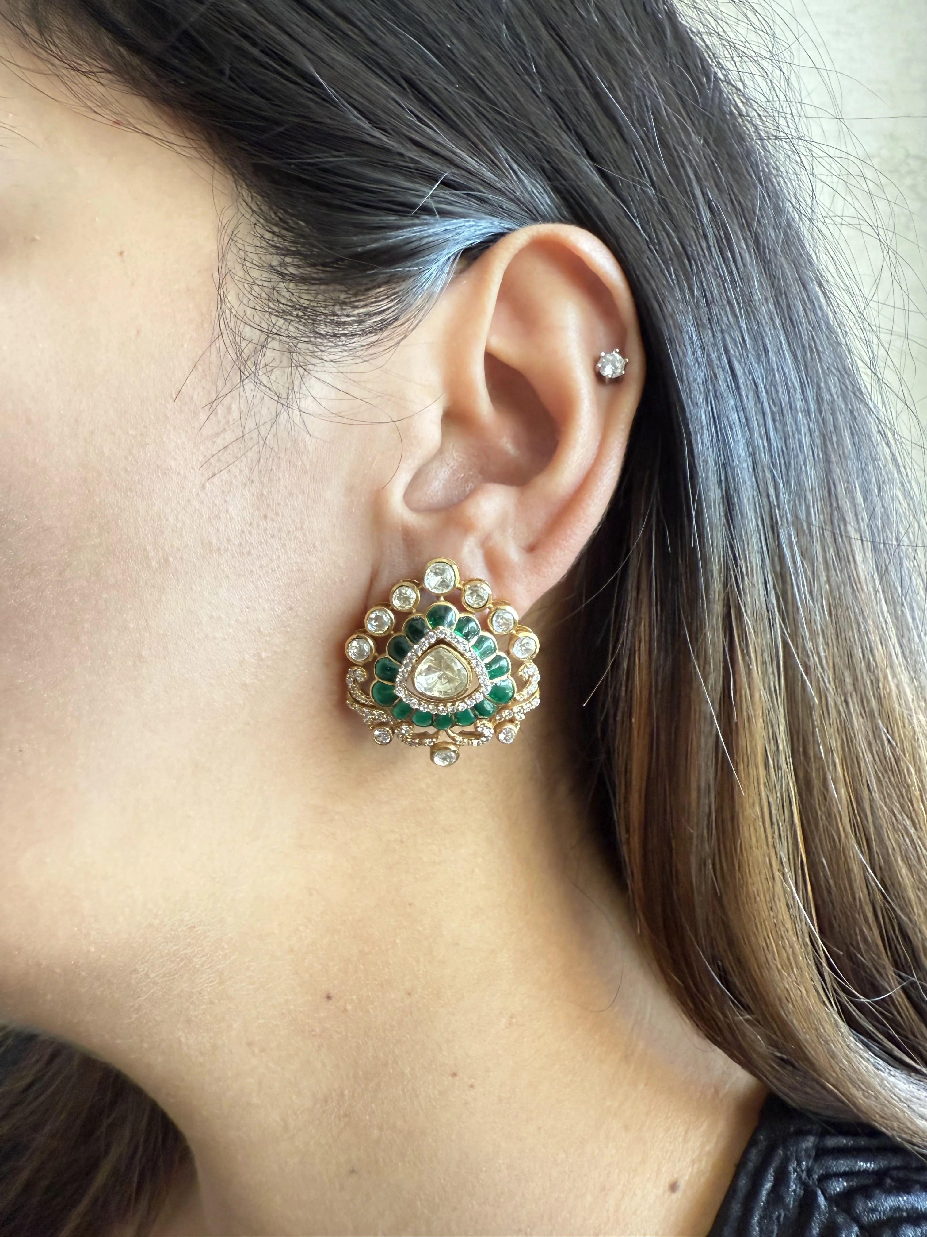JHANVI GREEN STUD