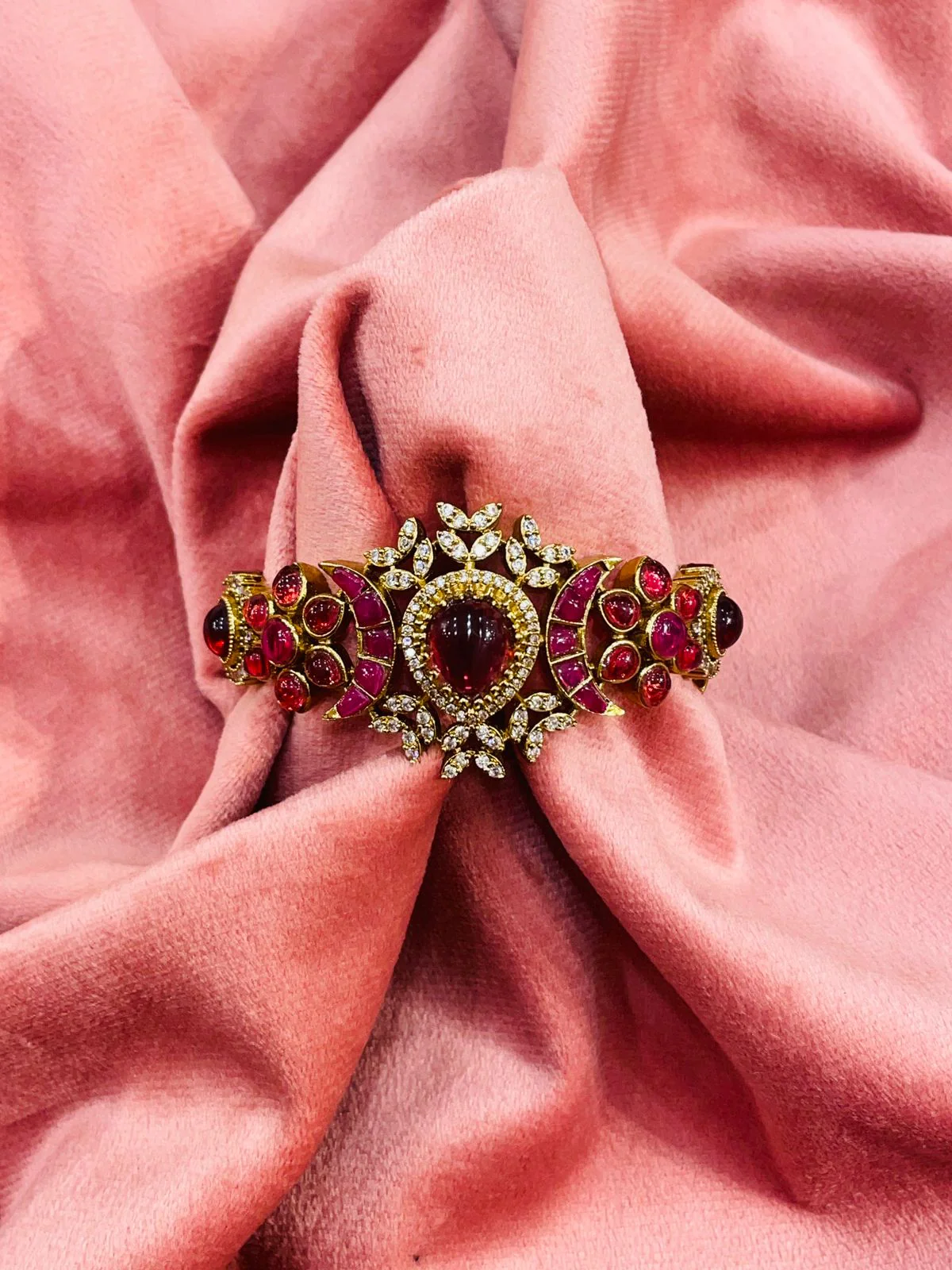 JHANVI RED BRACELET