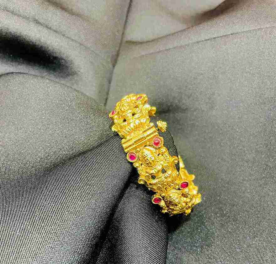 Laxmi Temple Bangle