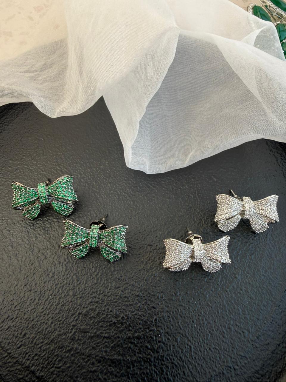 LITTLE BOW STUD - Image 2