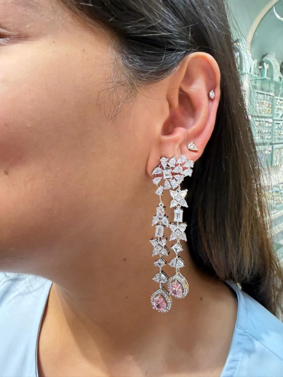 LUNA LONG DIAMOND EARRING - Image 4