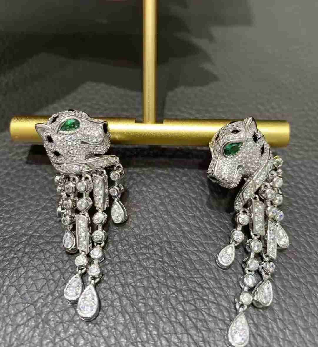 PANTHER HANGING STUD - Image 2
