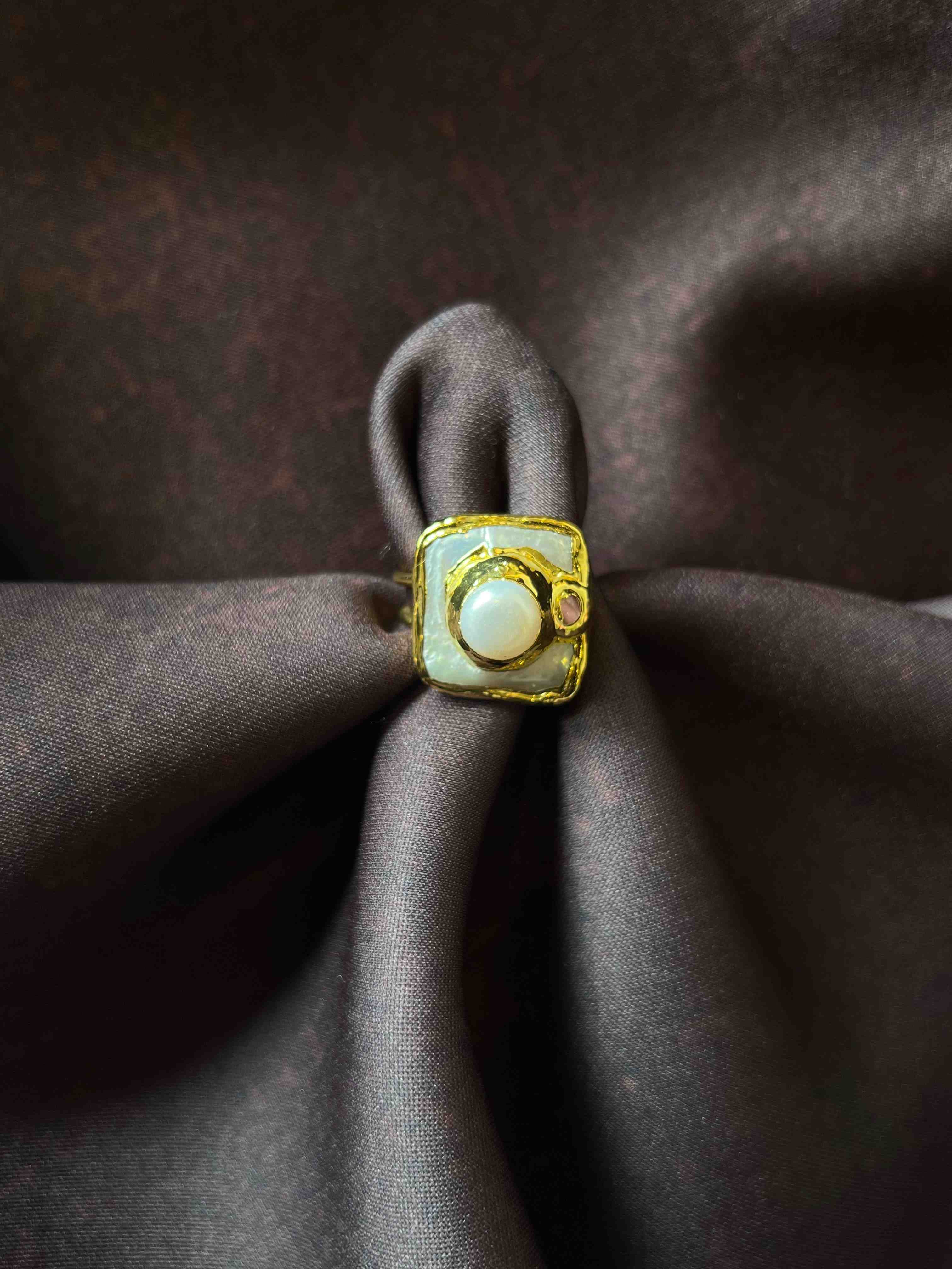 RESIN RING