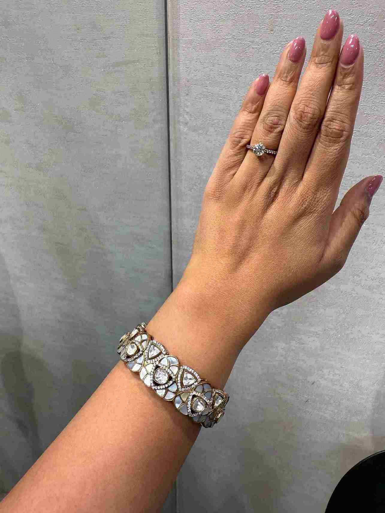 RIDDHI BANGLE - Image 2
