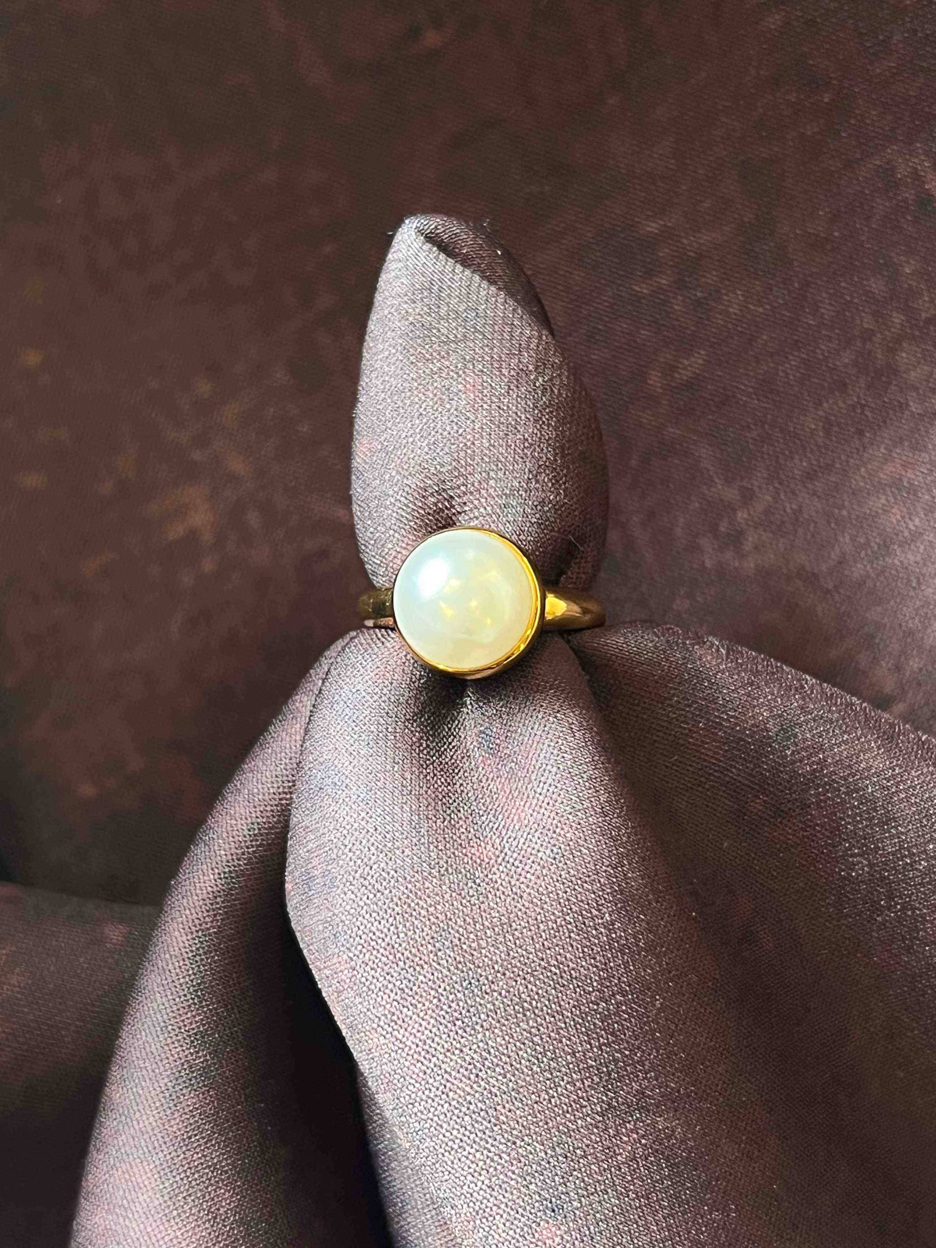 ROUND PEARL RING