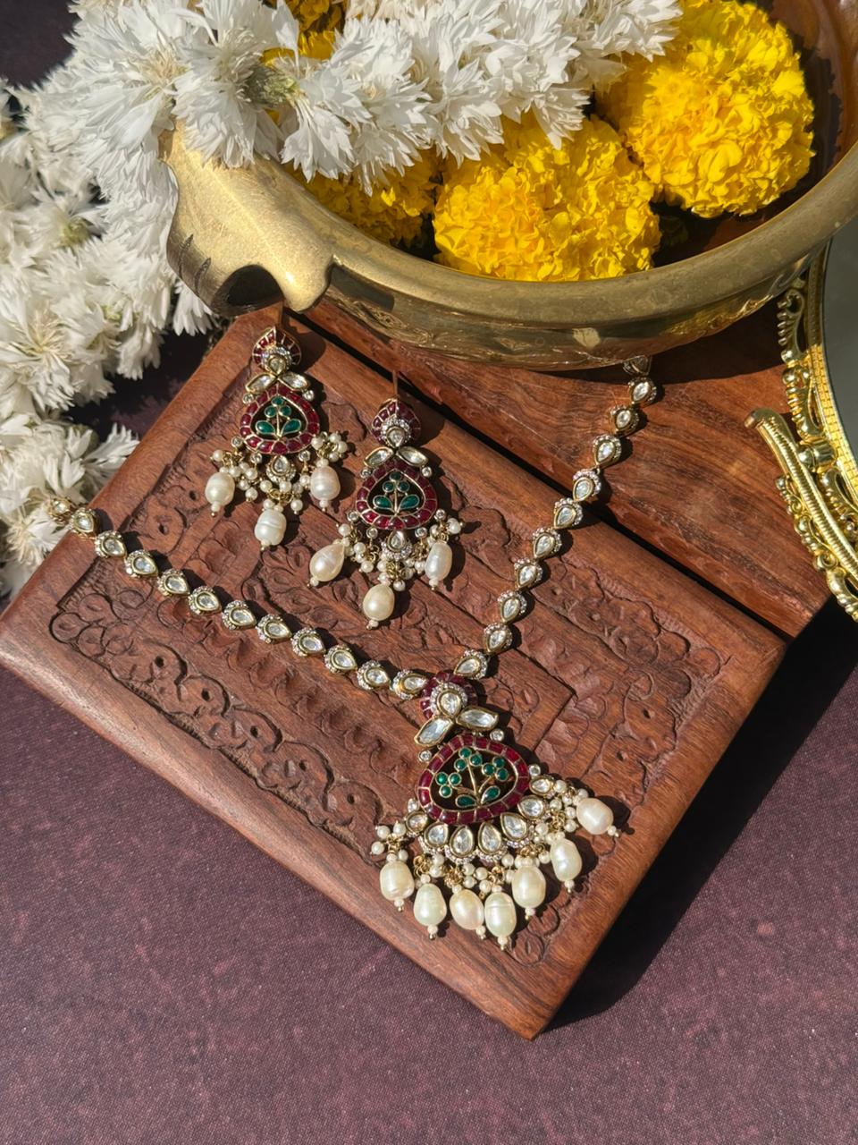 RUHANA PENDENT SET