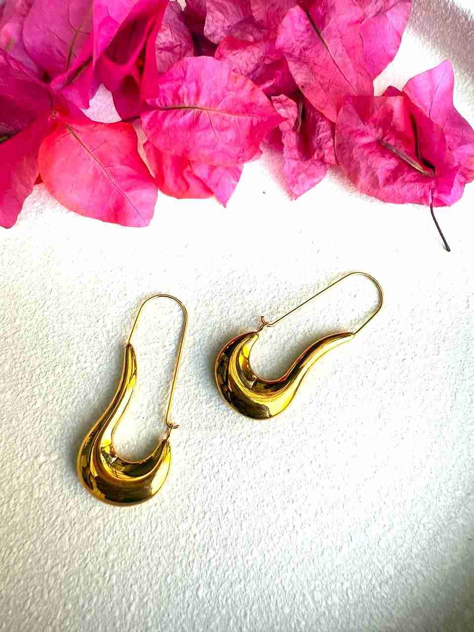 SAFETYPIN LONG EARRING