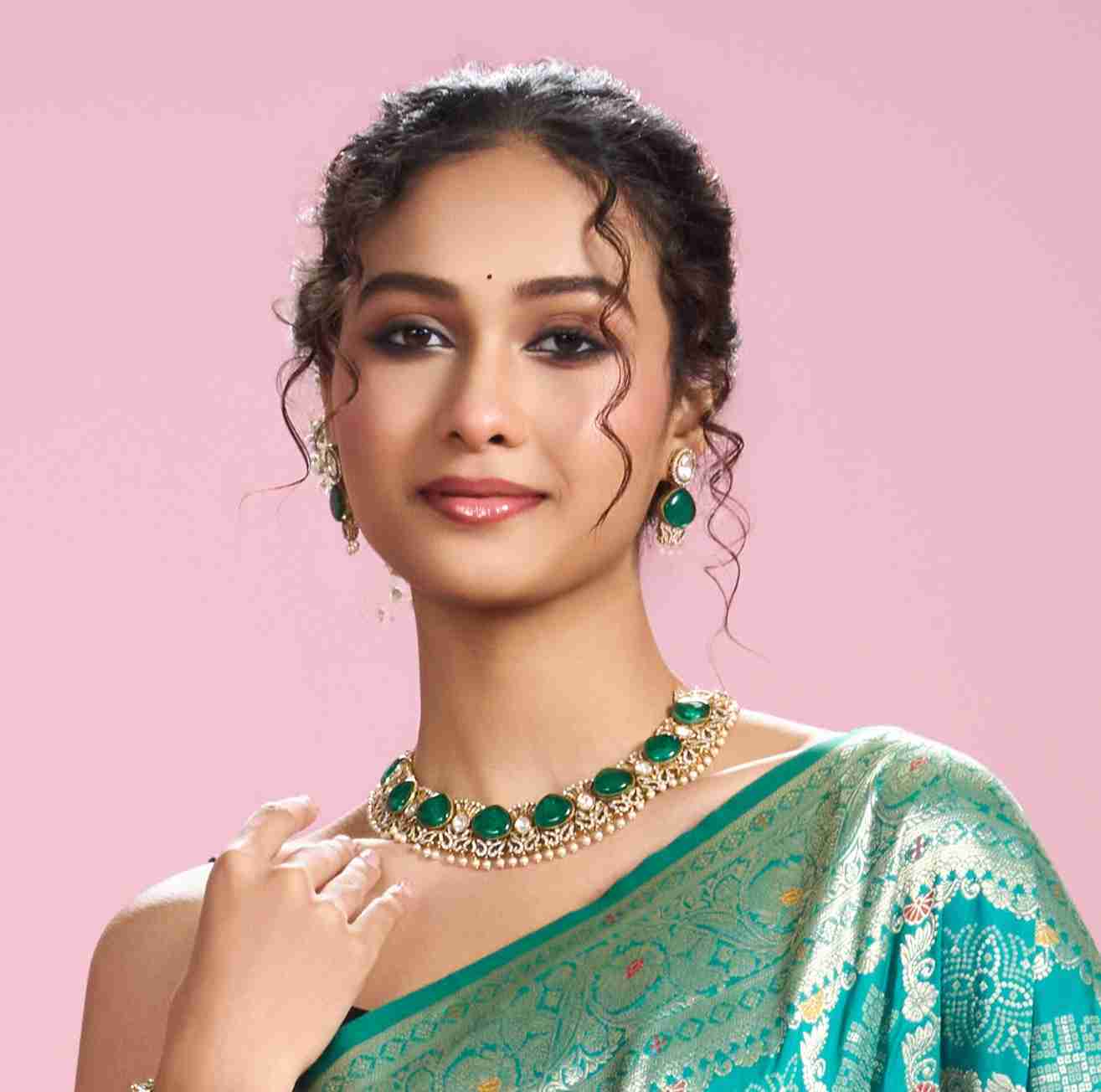 SHRIYA GREEN DOUBLET NECKLACE SET - Image 4