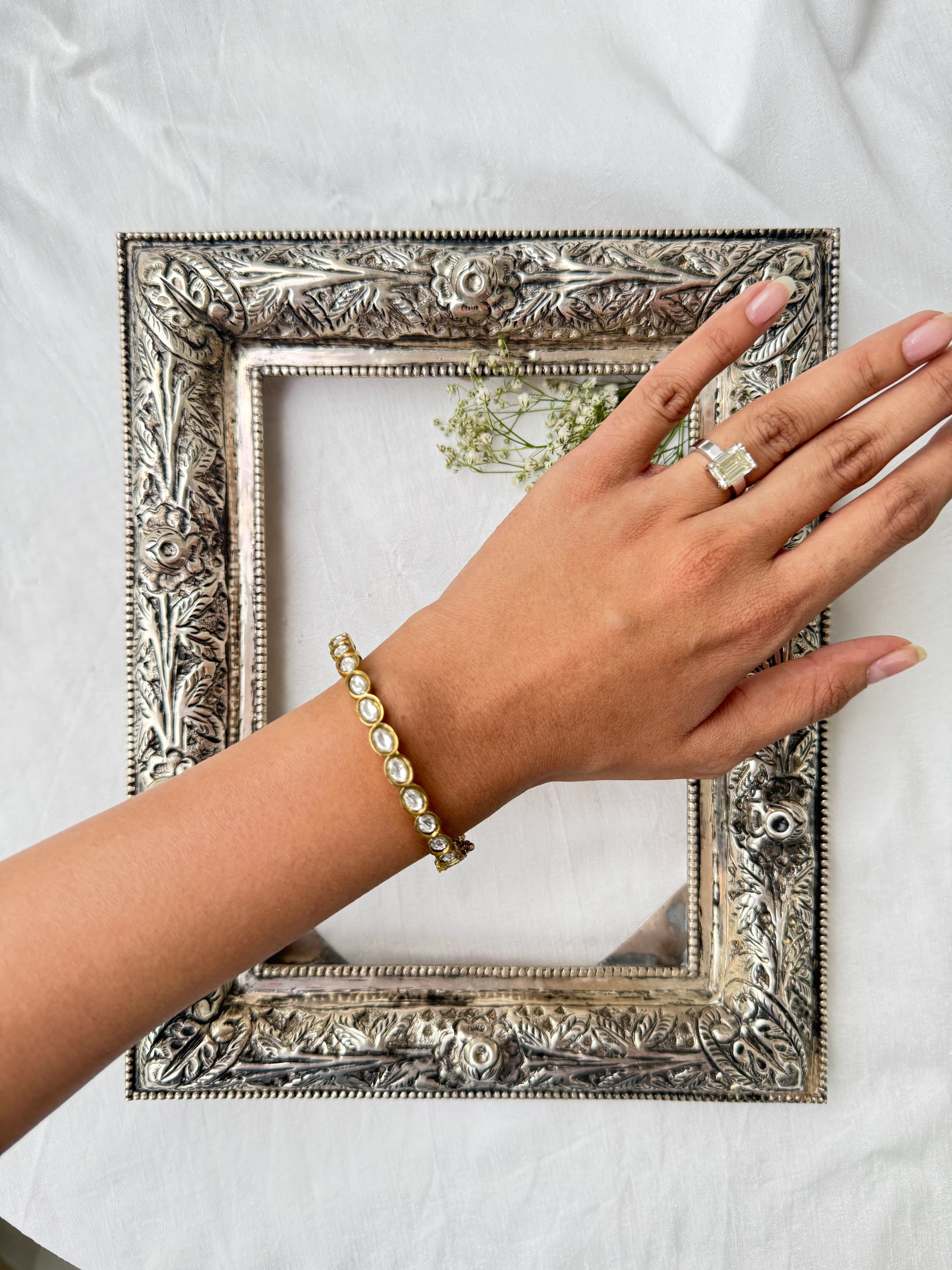 SIDRA GOLD POLKI BANGLE