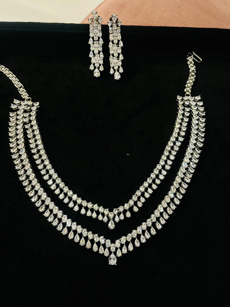 SOFIA TWO LAYER DIAMOND SET - Image 2