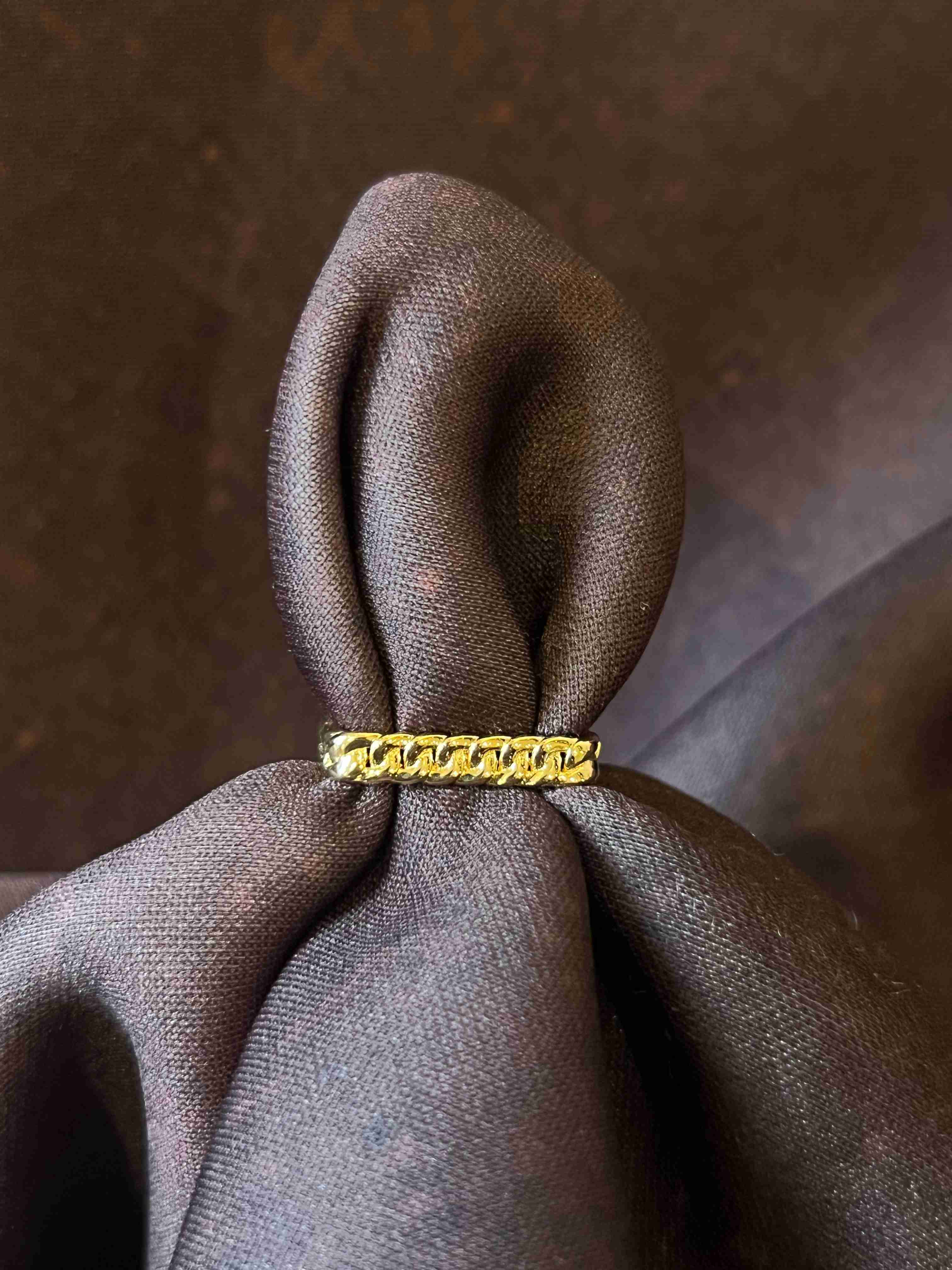 SQUARE SLEEK RING