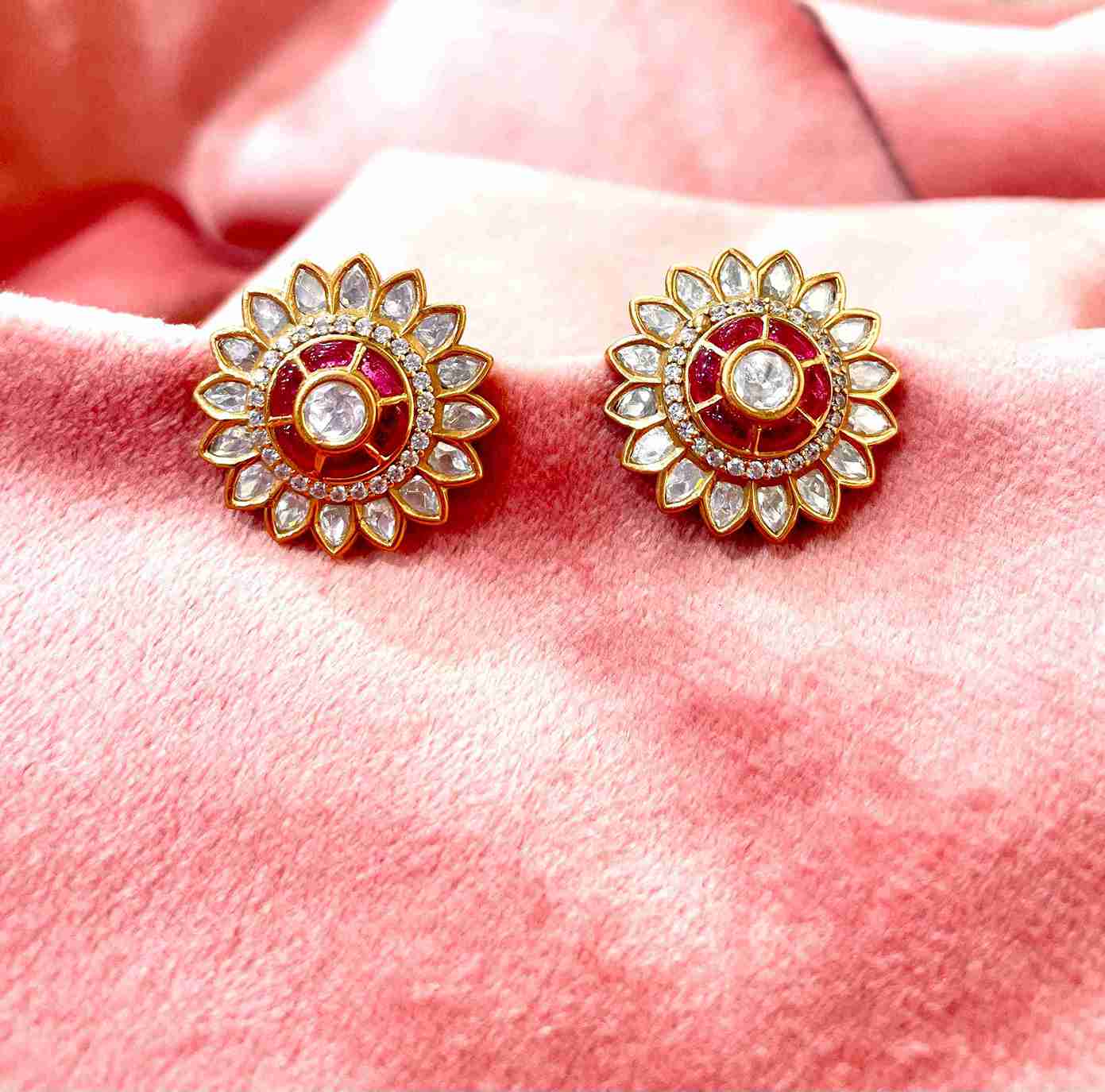 SUNFLOWER RED STUD