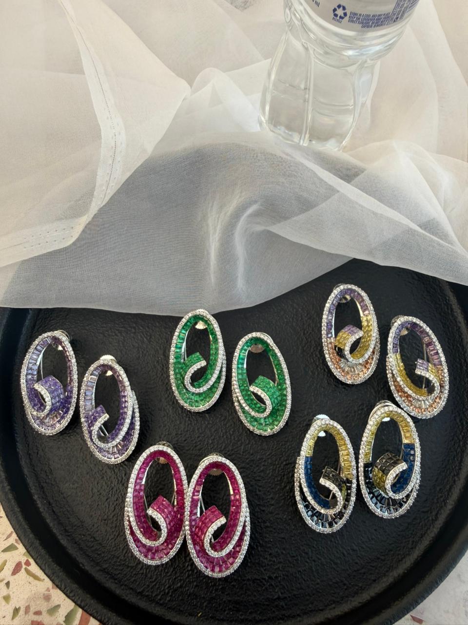 TWISTED OVAL STUD