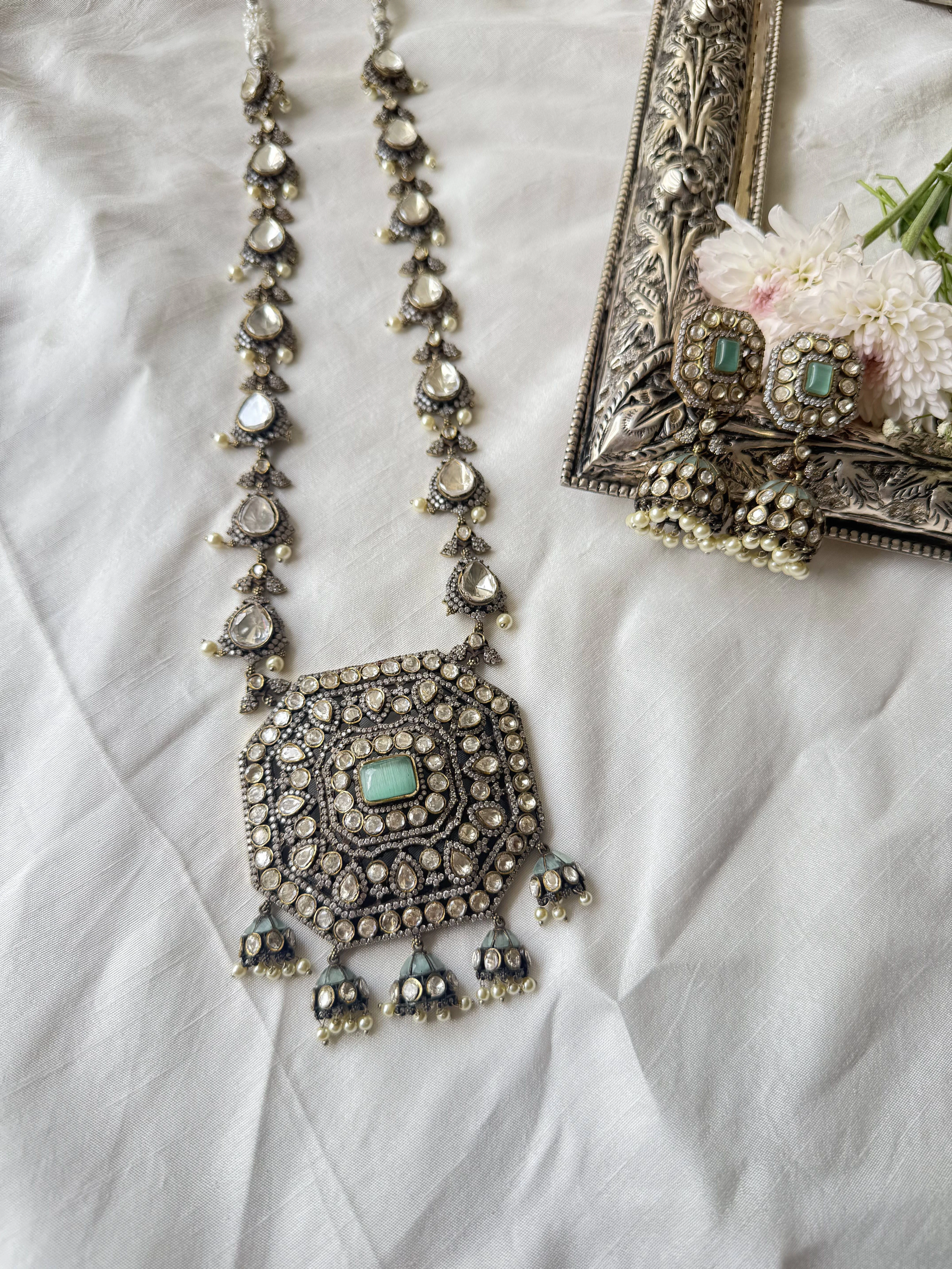 VIRAYA LONG VICTORIAN SET - Image 3