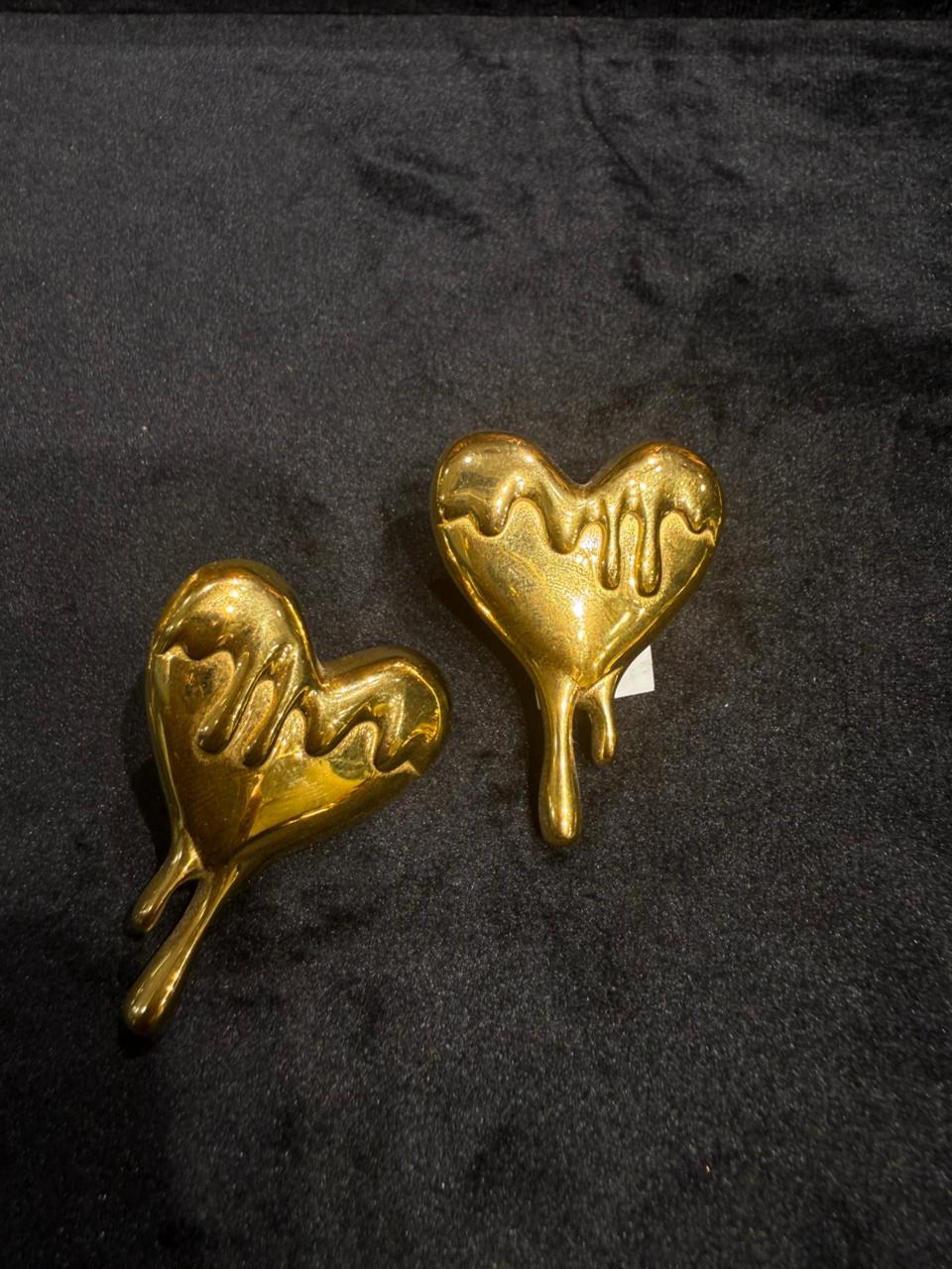WAVEY HEART STUD