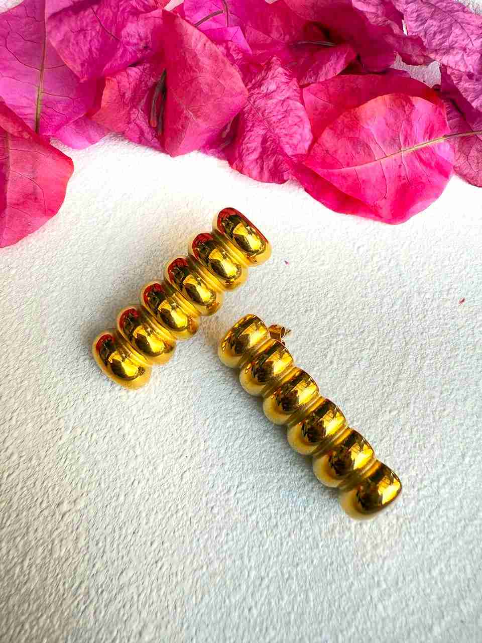 WORM LONG EARRING